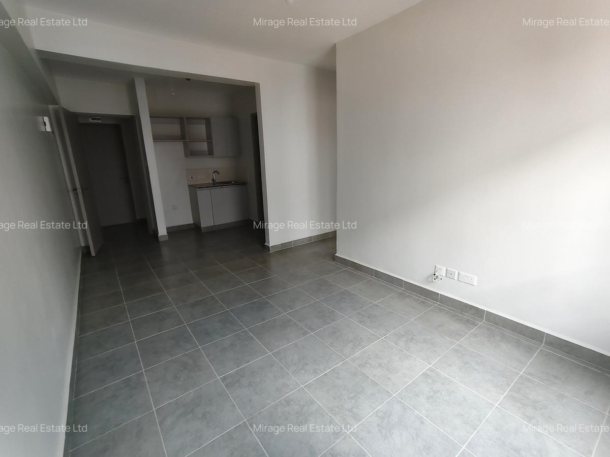 1 Bed Apartment with Swimming Pool in Garden Estate - 9