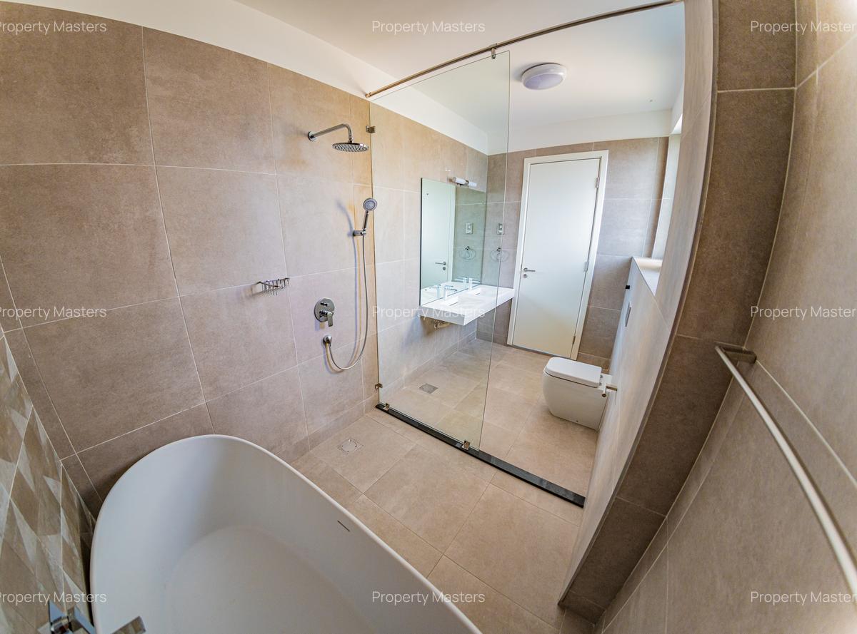 4 Bed Townhouse with En Suite at Kabasiran Avenue - 5