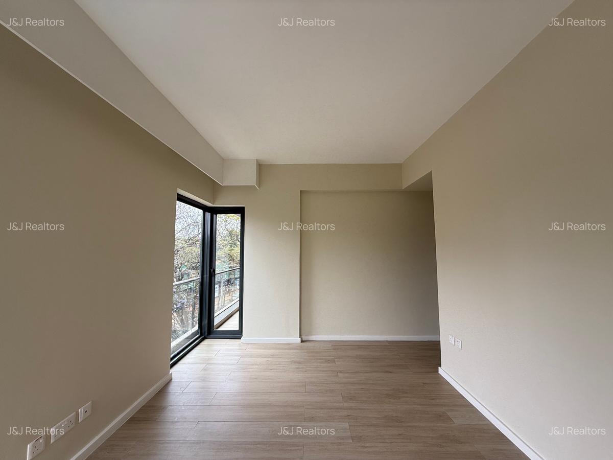 2 Bed Apartment with En Suite in Riverside - 9