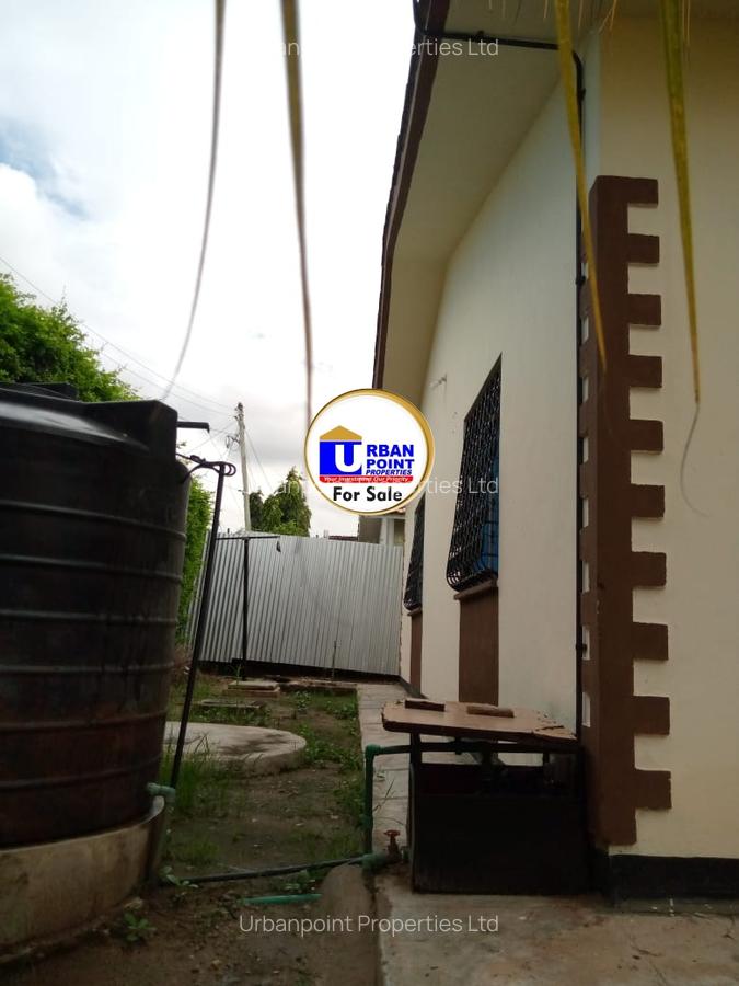 2 Bed House with En Suite at Mtamboni - 12