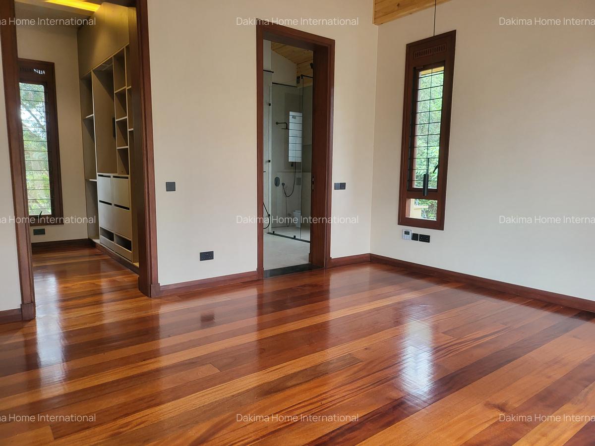 4 Bed Villa with En Suite in Runda - 12