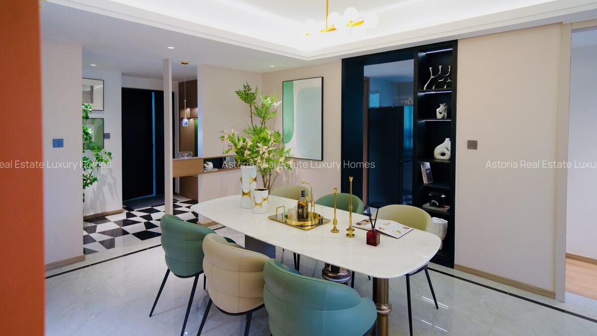 4 Bed Apartment with En Suite at 2026-410 - 3