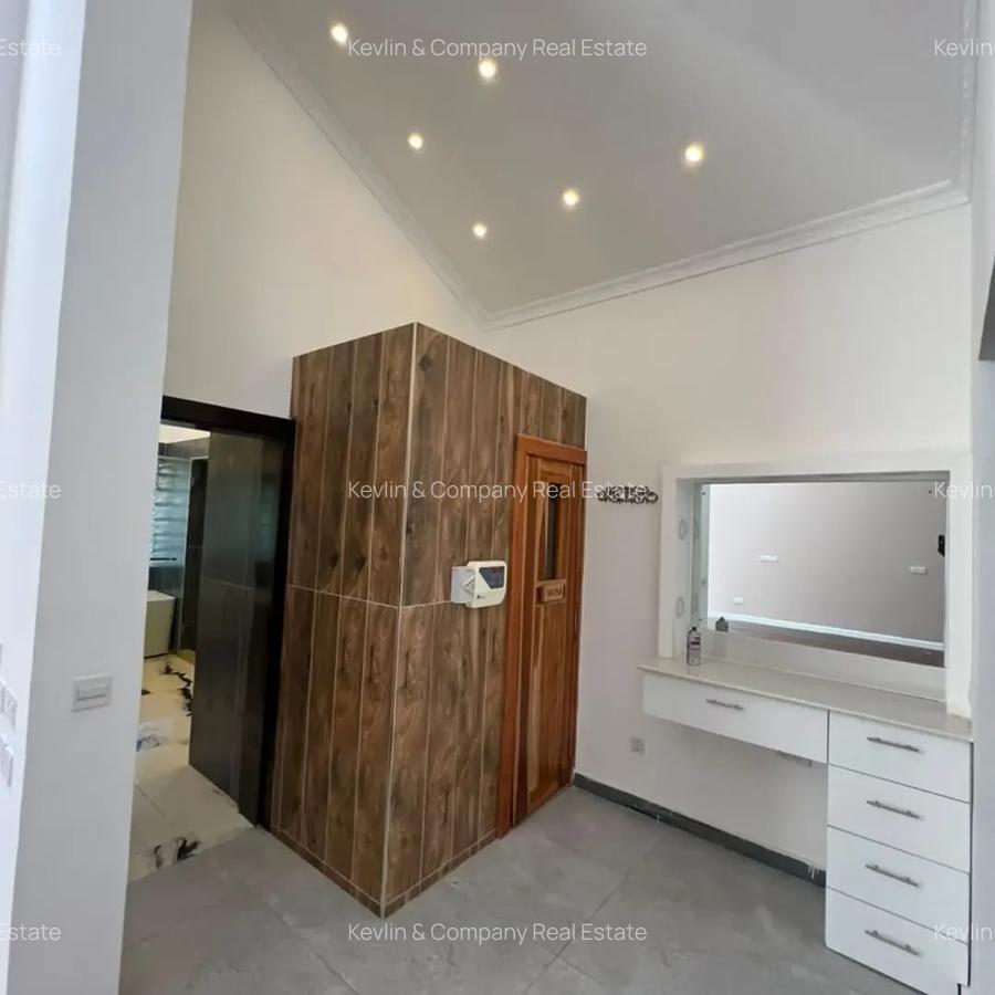 6 Bed Villa with En Suite in Runda - 20