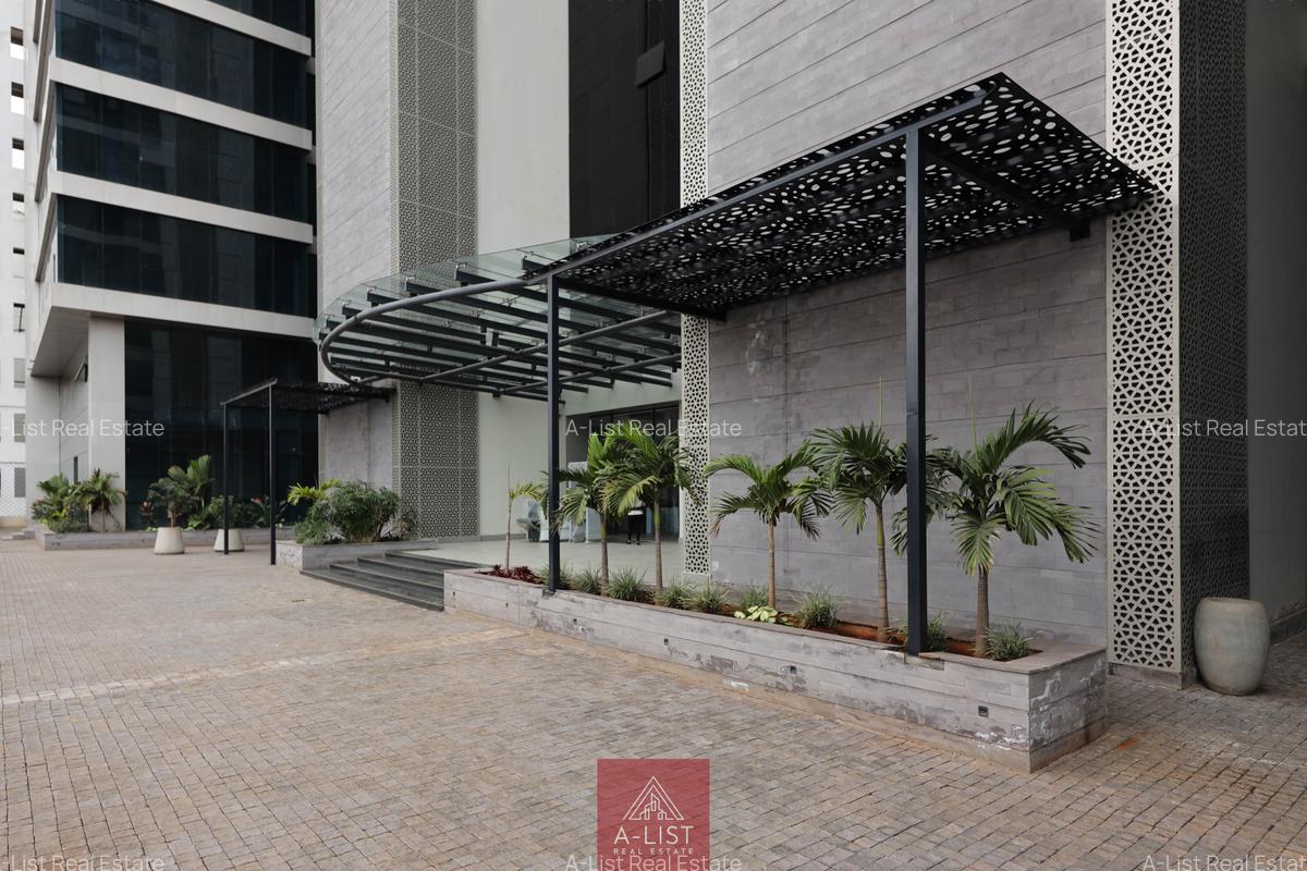 4,000 ft² Office with Service Charge Included at Riverside Drive - 12