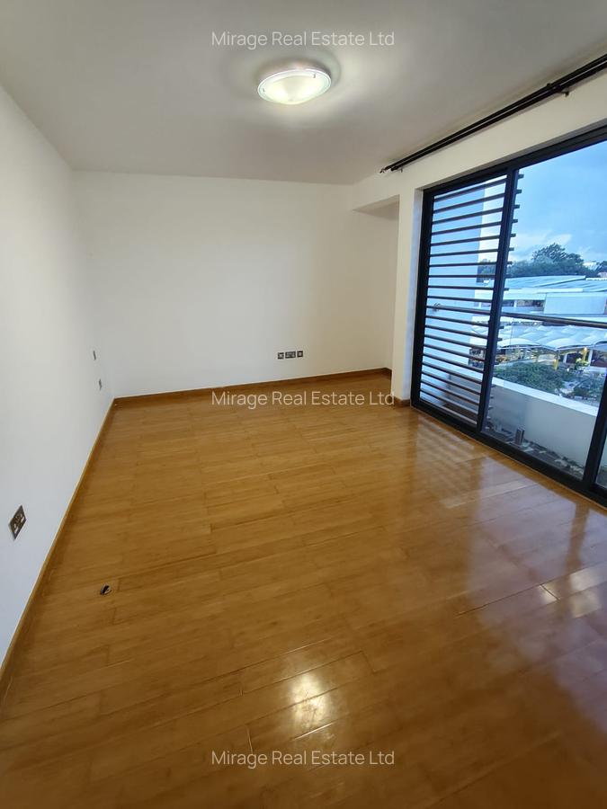 3 Bed Apartment with En Suite in Garden Estate - 14