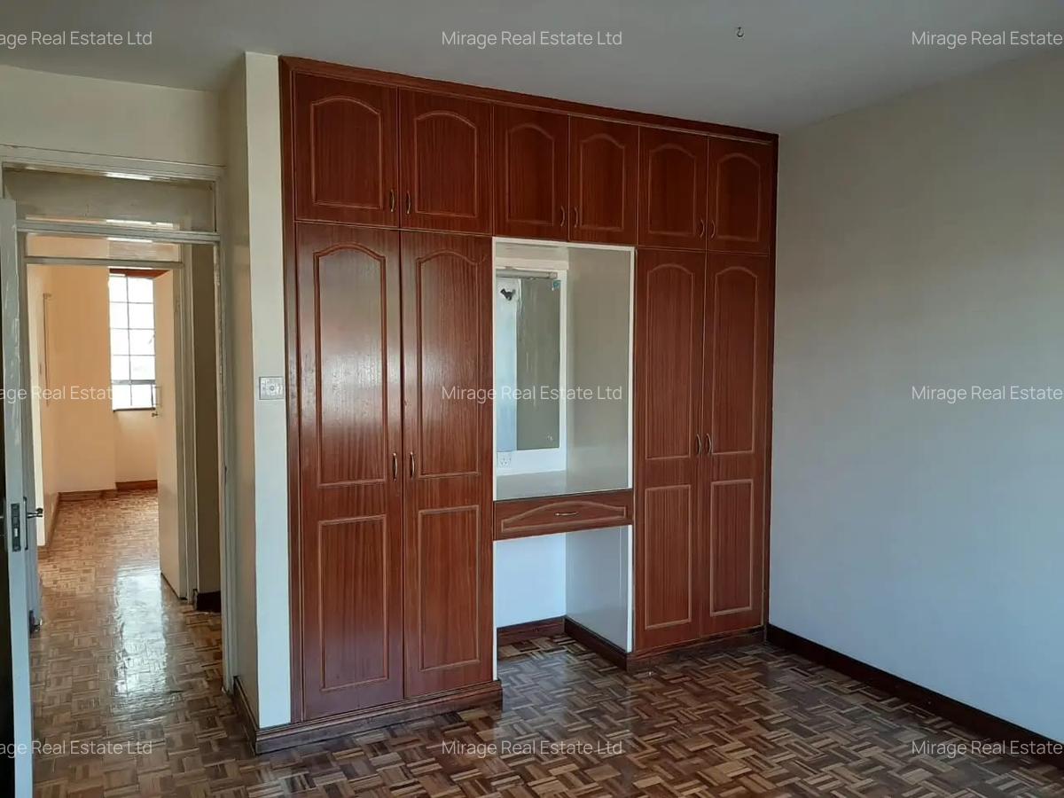 3 Bed Apartment with Parking in Kilimani - 9