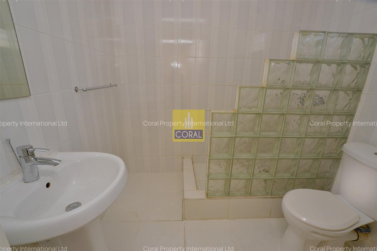 4 Bed Townhouse in Westlands Area - 17