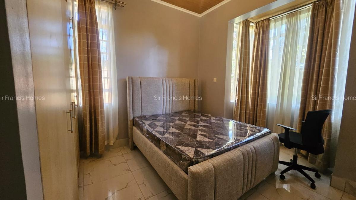5 Bed House with En Suite in Runda - 11