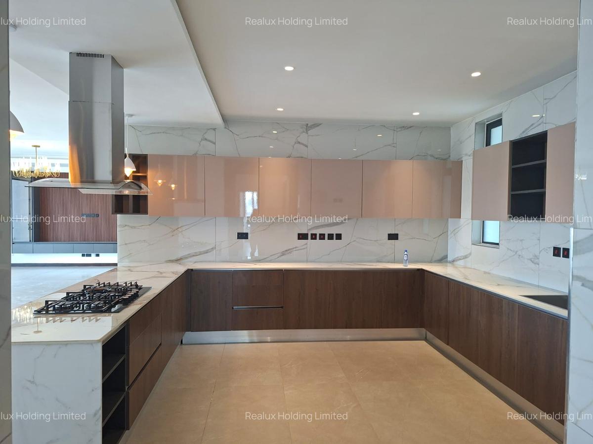 5 Bed Apartment with En Suite in Riverside - 1