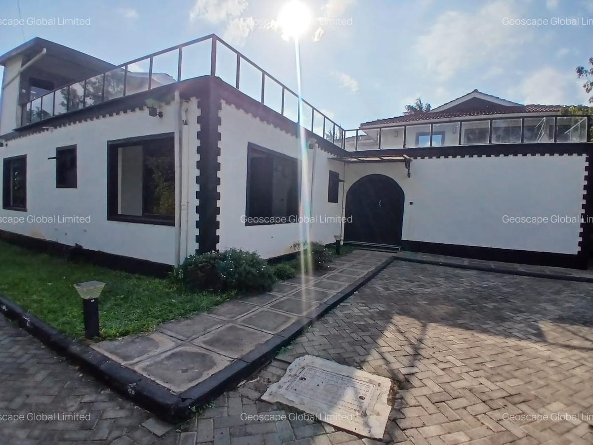 3 Bed House with En Suite in Runda - 17