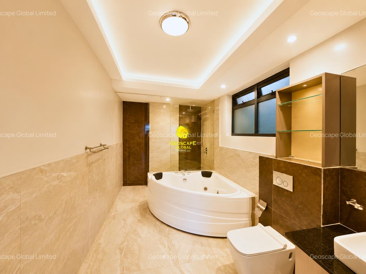 4 Bed Apartment with En Suite in Riverside - 8