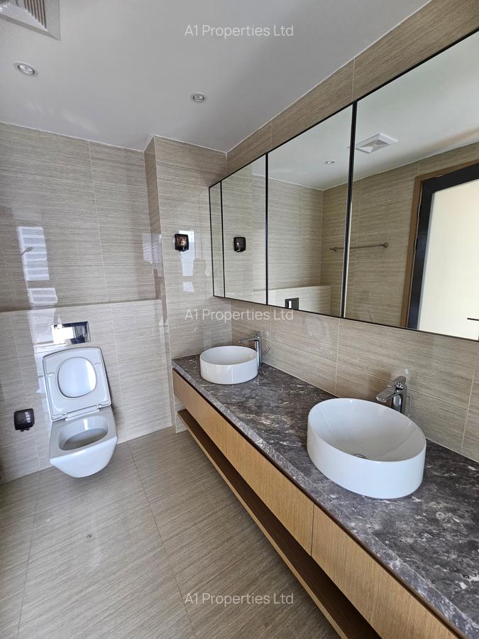 2 Bed Apartment with En Suite in Westlands Area - 10