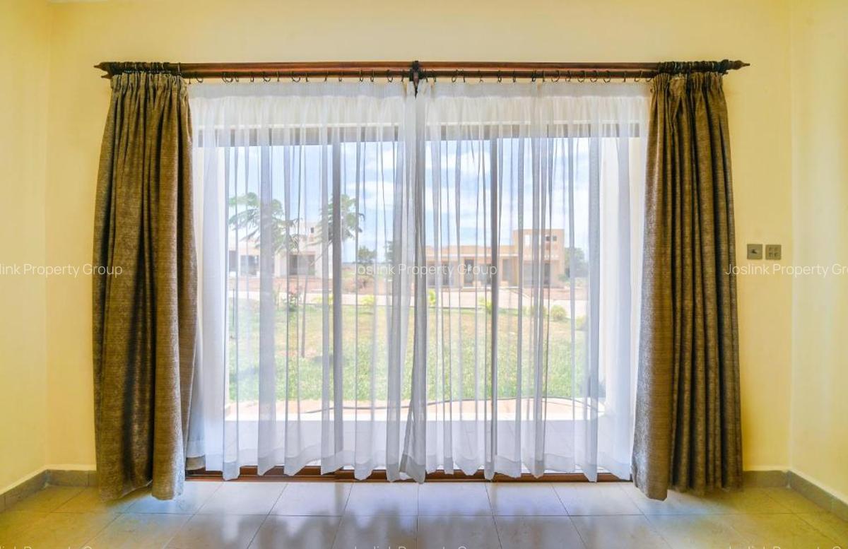 Serviced 3 Bed Apartment with En Suite in Mombasa CBD - 11