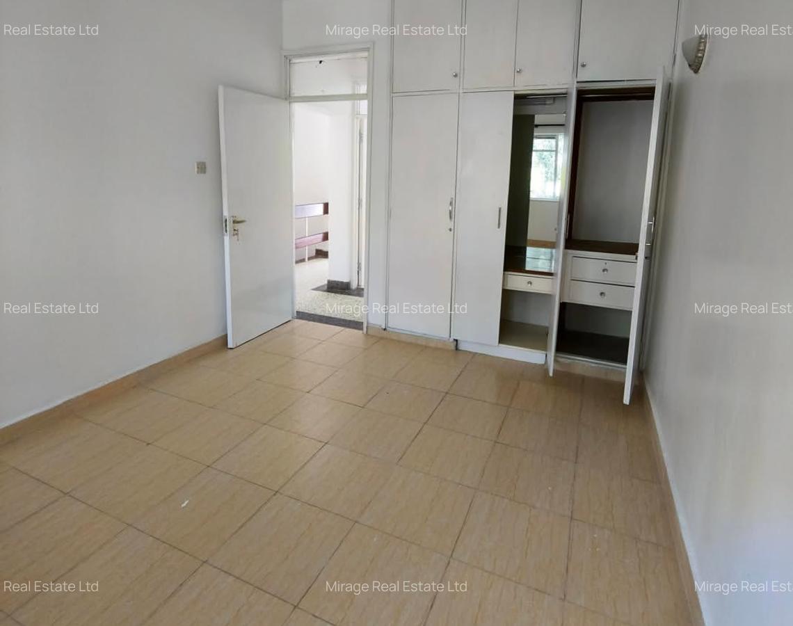 3 Bed House with Staff Quarters in State House - 11