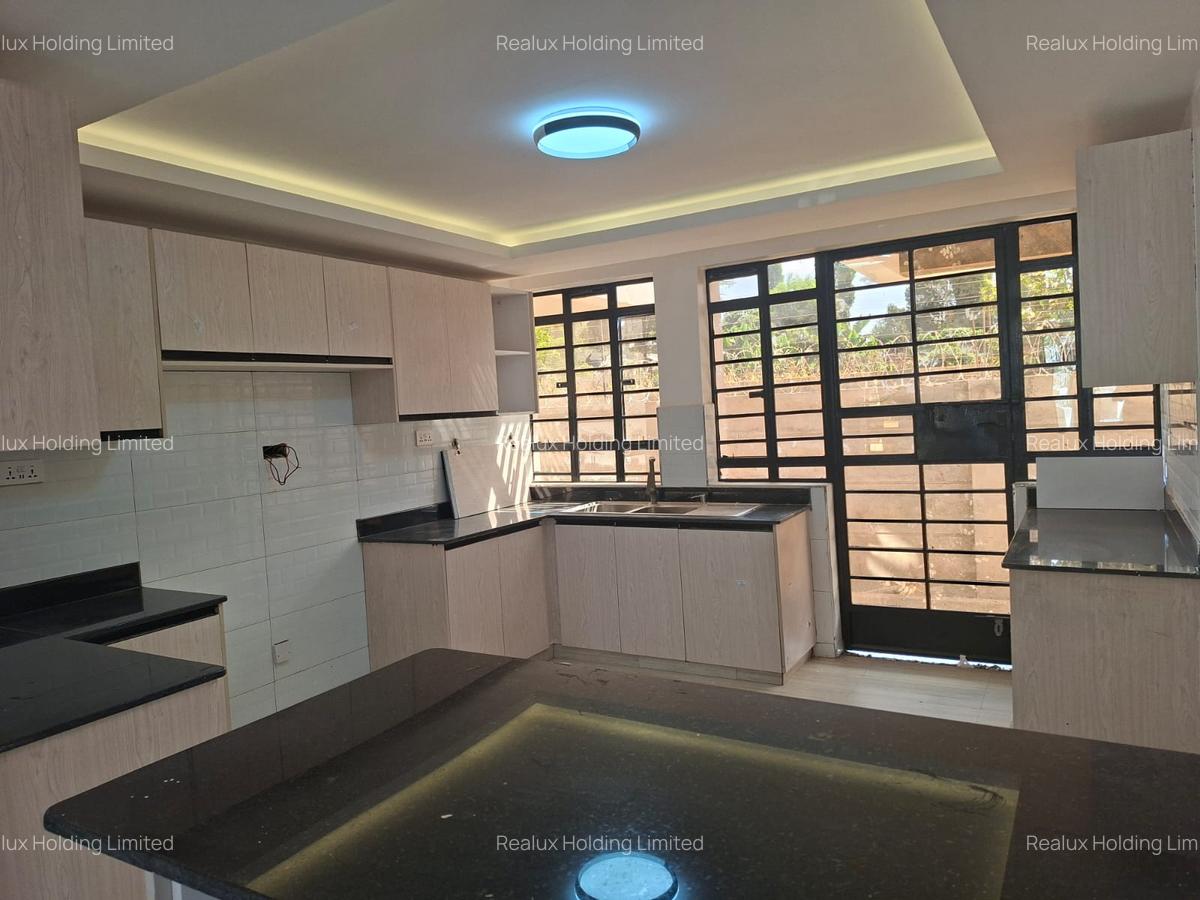 5 Bed Townhouse with En Suite in Gikambura - 17