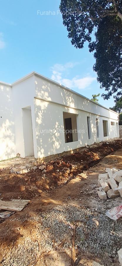 3 Bed Villa with En Suite at Diani Beach - 5