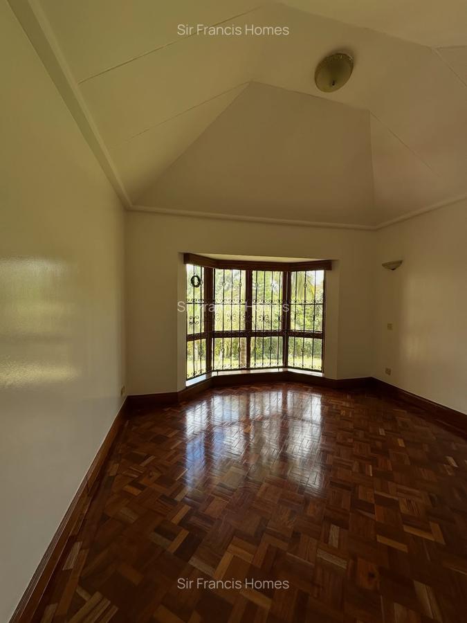 6 Bed House with En Suite in Runda - 13