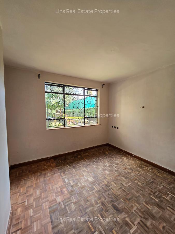5 Bed House with En Suite in Runda - 7