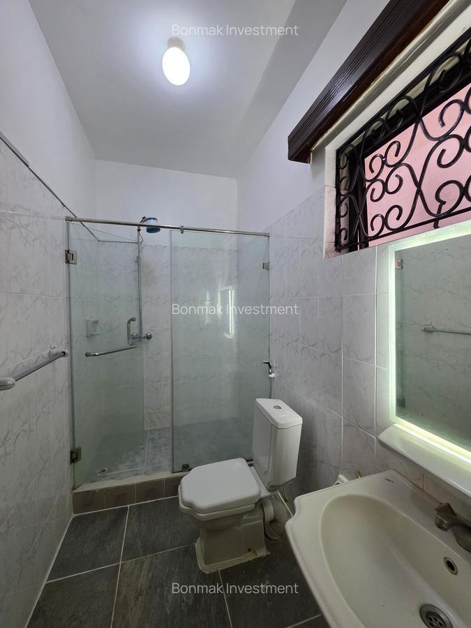 4 Bed Townhouse with En Suite at Kilimani - 19