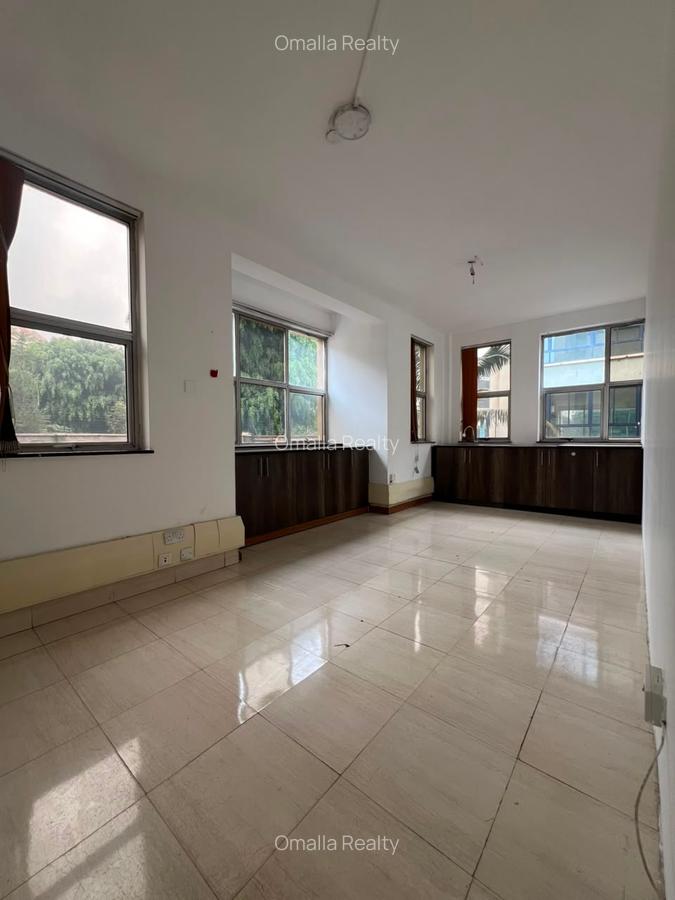 4,000 ft² Commercial Property with Service Charge Included in Westlands Area - 3