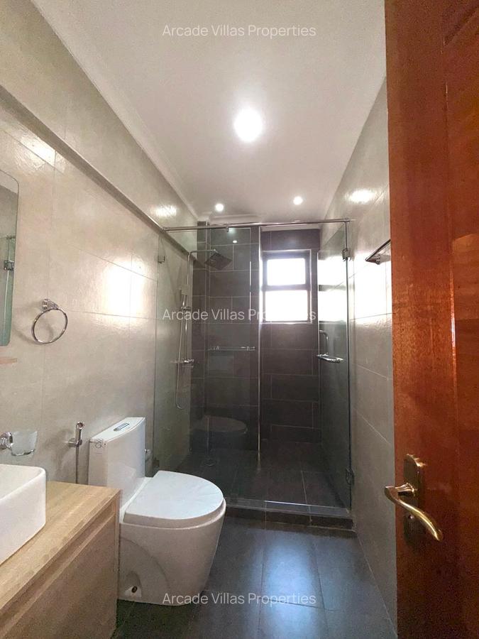 3 Bed Apartment with Staff Quarters in Kilimani - 4