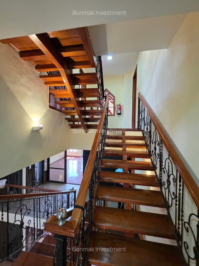 5 Bed Townhouse with En Suite at Convent Drive - 17