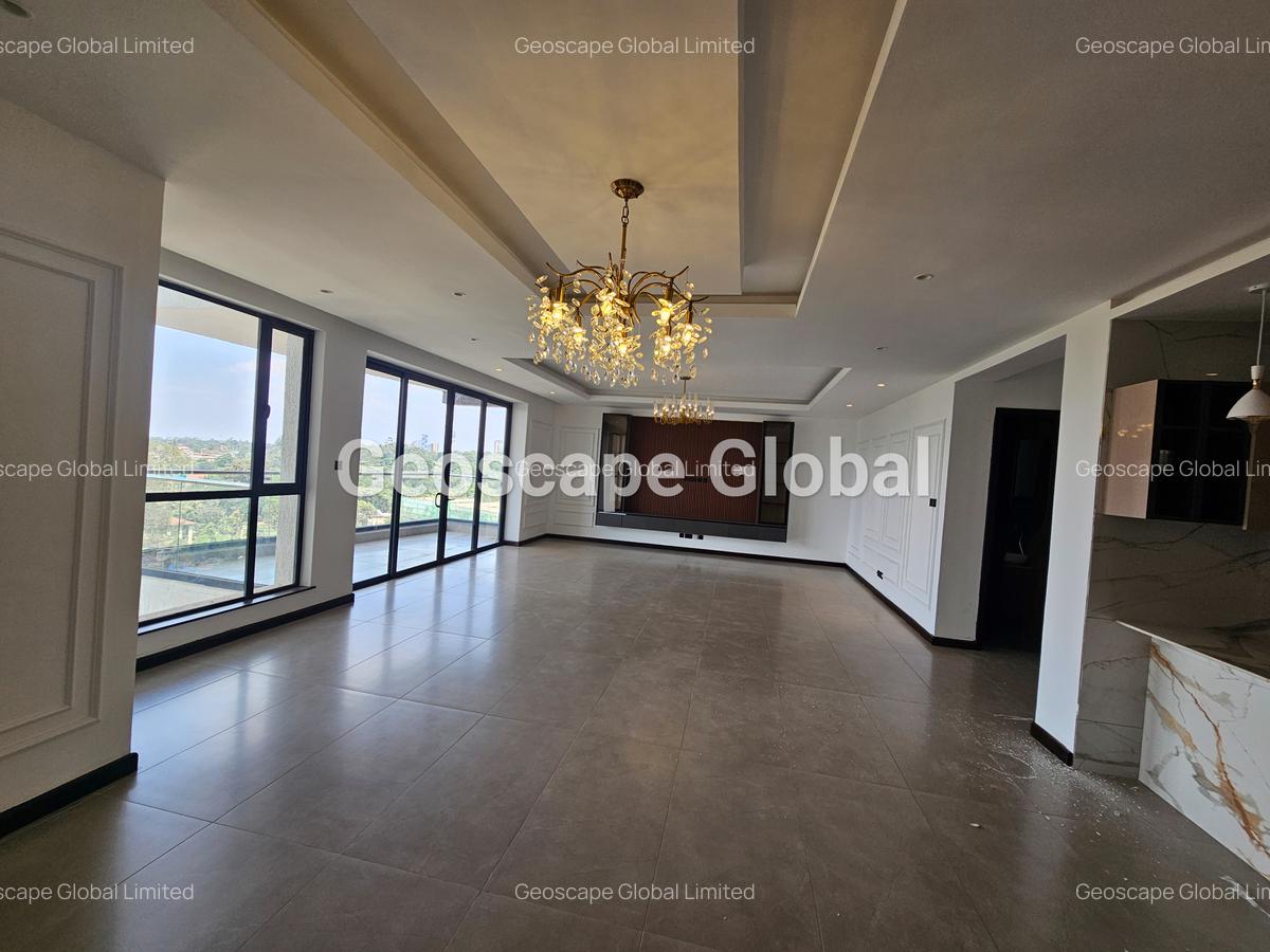 3 Bed Apartment with En Suite in Riverside - 6