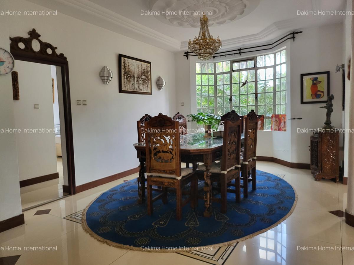 6 Bed House with En Suite in Nyari - 9