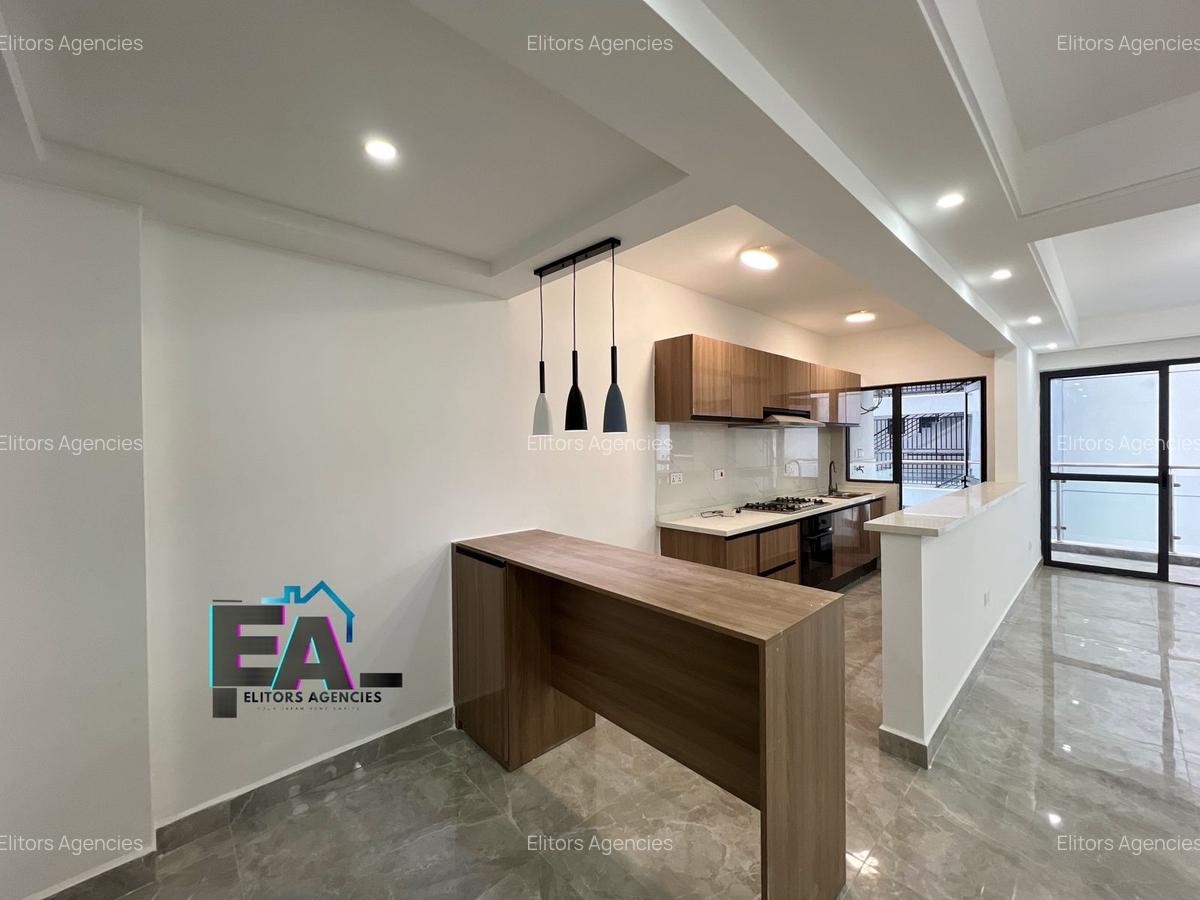3 Bed Apartment with En Suite at Riverside Drive - 4