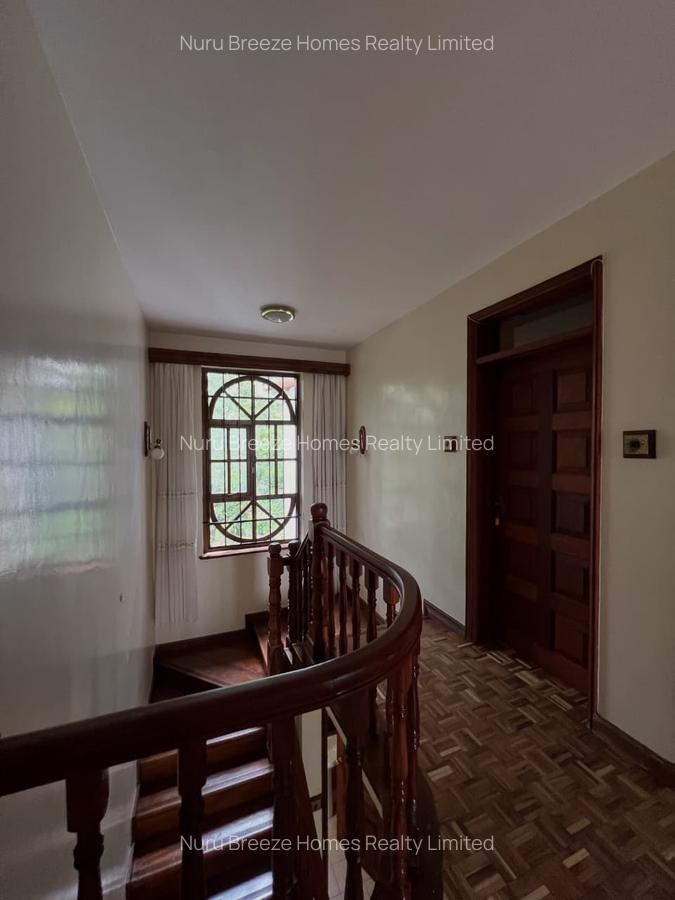 4 Bed Townhouse with En Suite in Lavington - 15