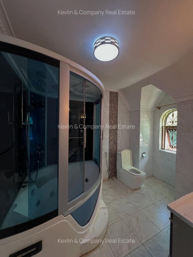 5 Bed Villa with En Suite in Lavington - 6