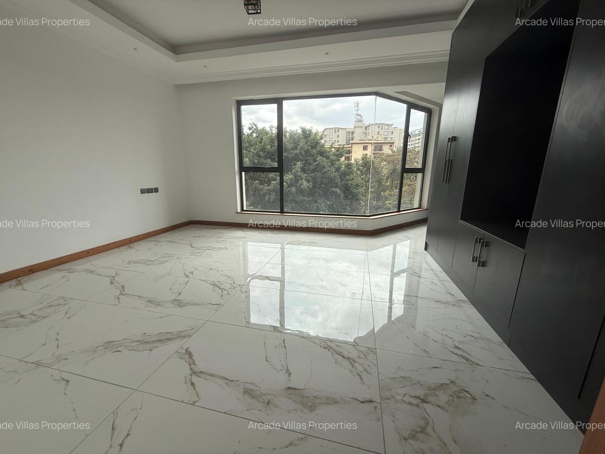 3 Bed Apartment with En Suite in Kilimani - 12