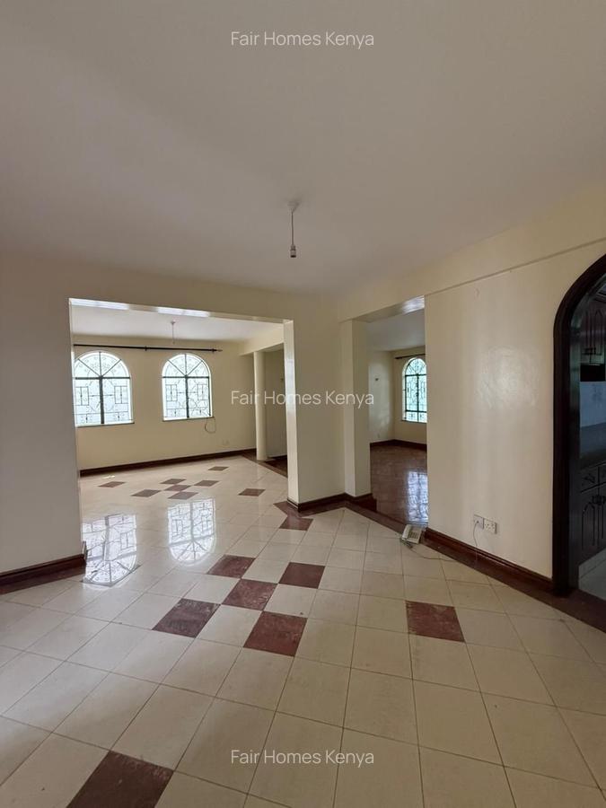 5 Bed Townhouse with En Suite at Riverside Drive - 3