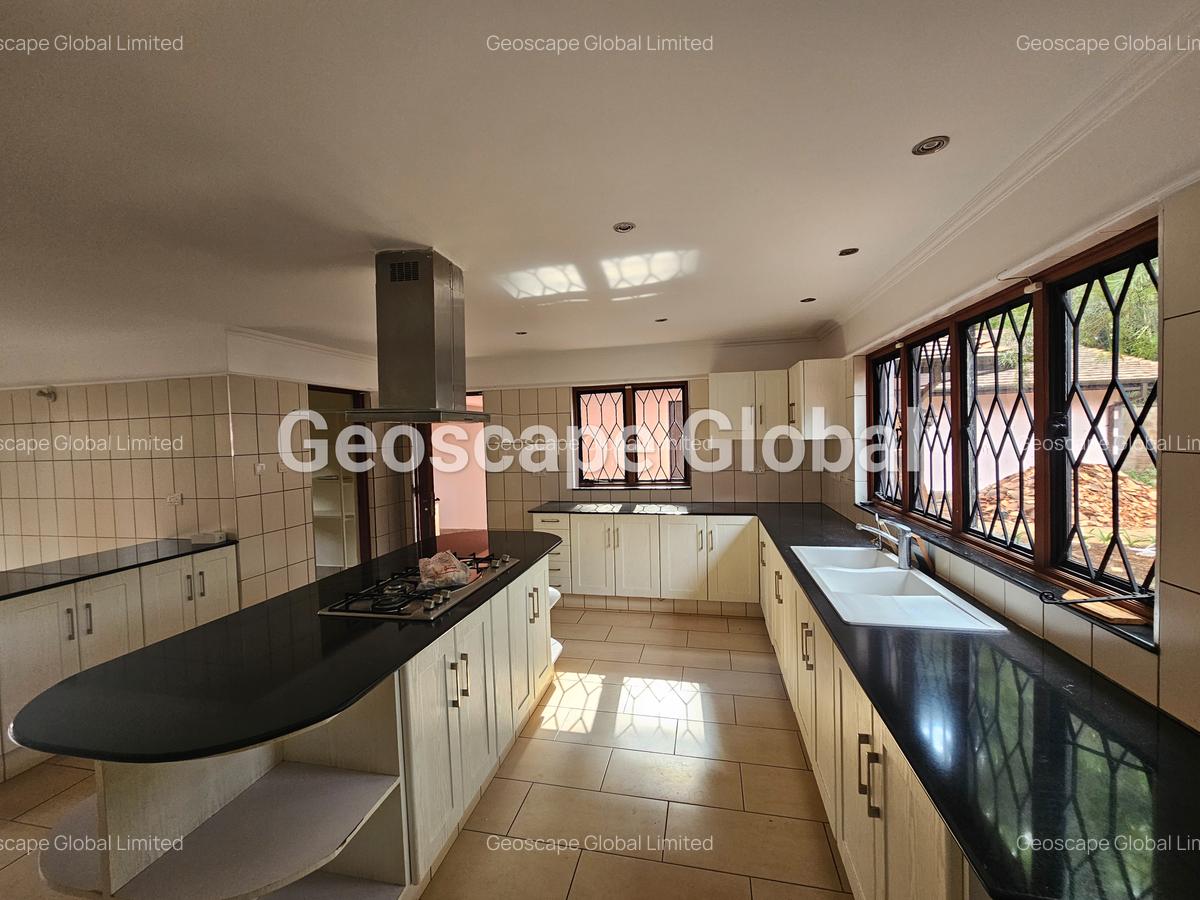 5 Bed House with En Suite in Gigiri - 15