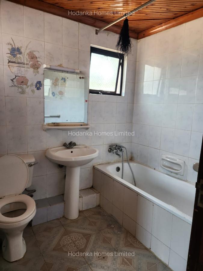 4 Bed Villa with En Suite in Lavington - 10
