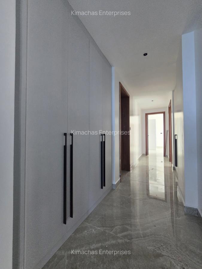 3 Bed Apartment with En Suite at 1St Ave - 15