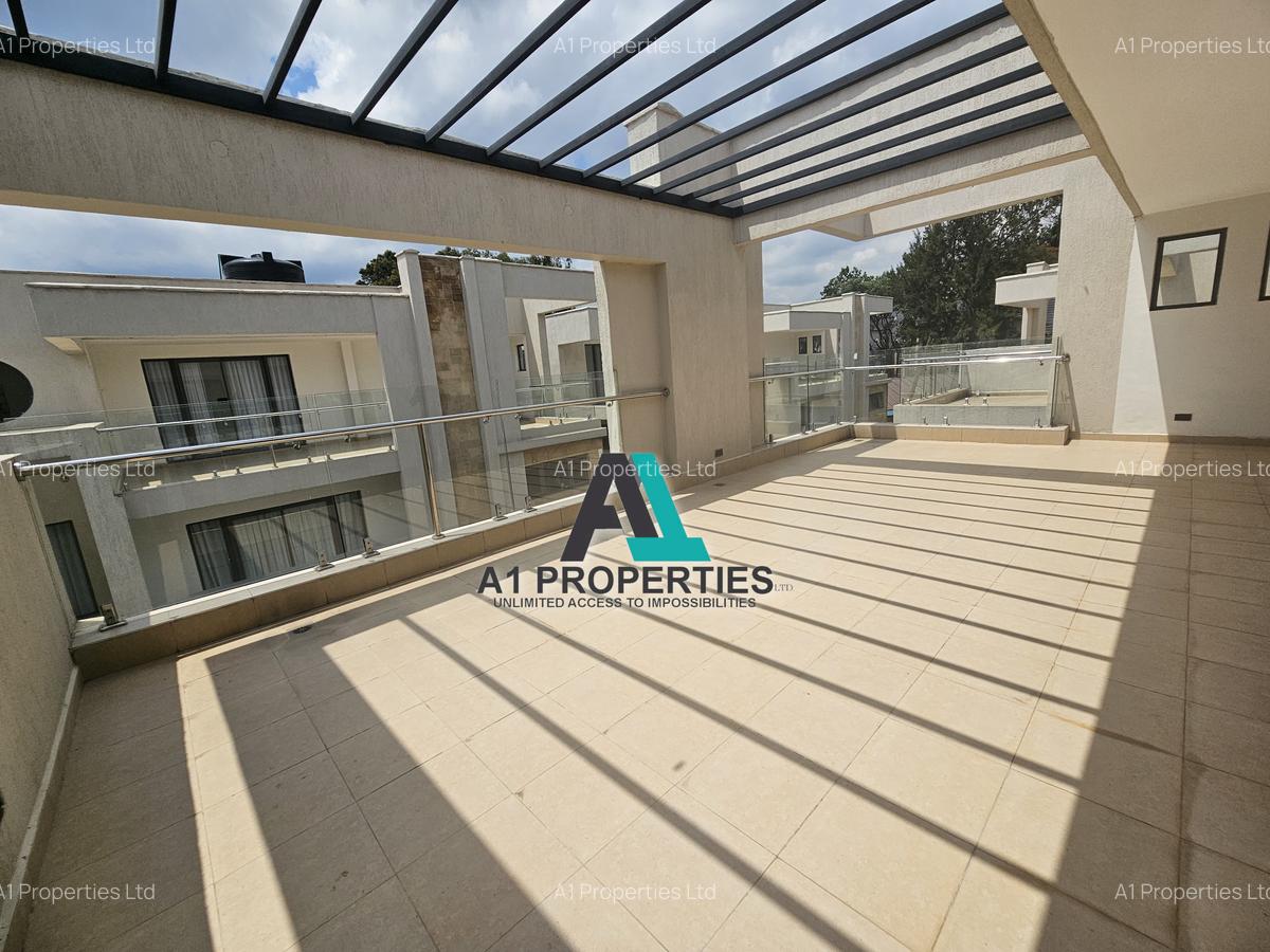 6 Bed Townhouse with En Suite in Lavington - 2