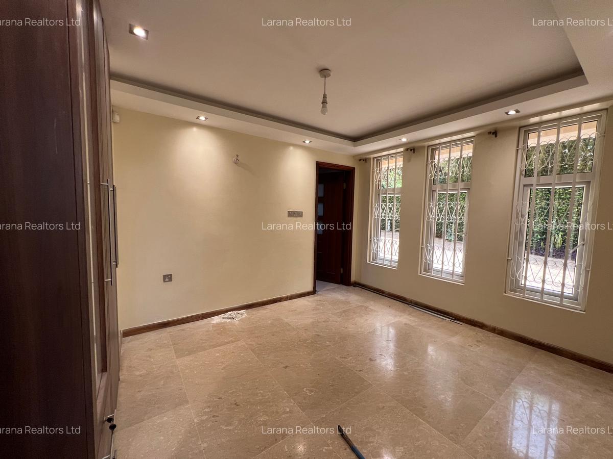 5 Bed Townhouse with En Suite at Convent Dr - 5