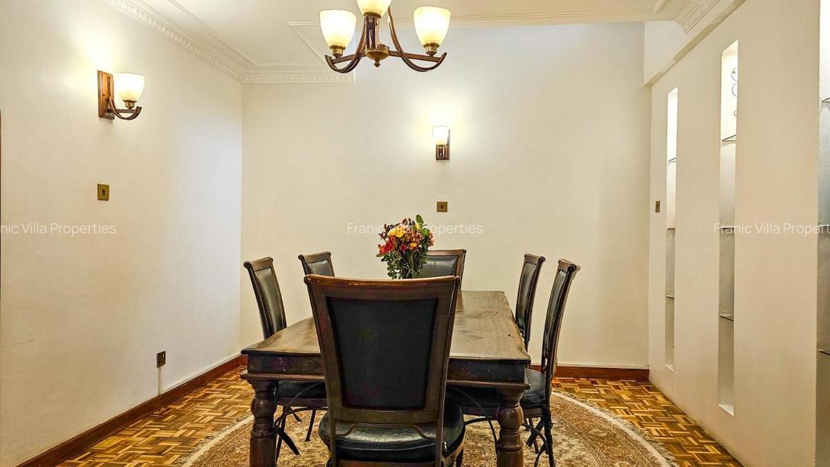 4 Bed Villa with En Suite at Broockside - 4