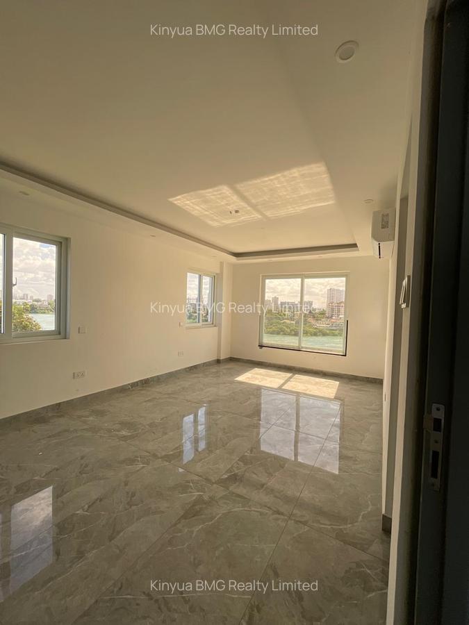 Serviced 3 Bed Apartment with En Suite in Nyali Area - 10