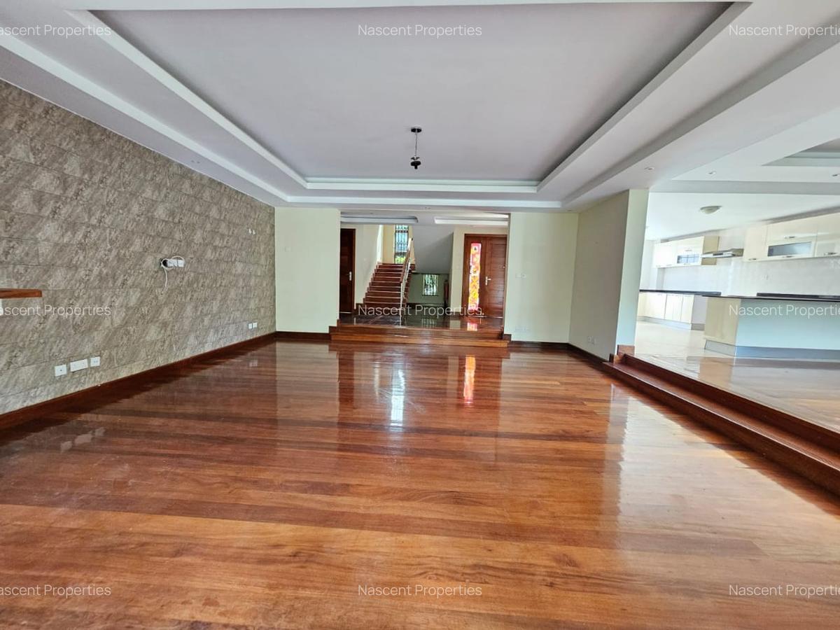5 Bed Townhouse with En Suite in Lavington - 8