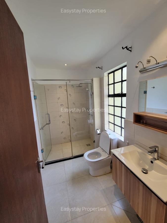 4 Bed Townhouse with En Suite in Kitisuru - 8