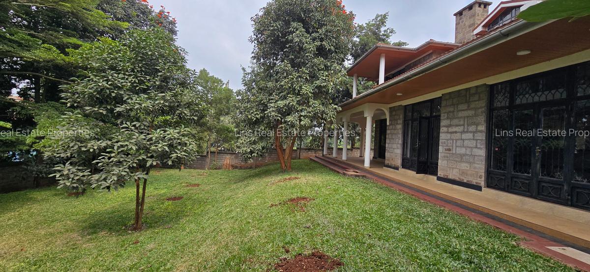 5 Bed House with En Suite in Runda - 2