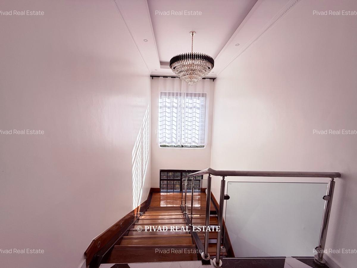 4 Bed Townhouse with En Suite in Runda - 11