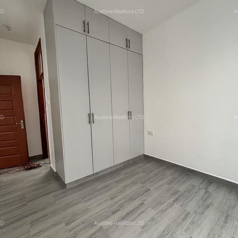 4 Bed Townhouse with En Suite at Eastern Bypass - 11