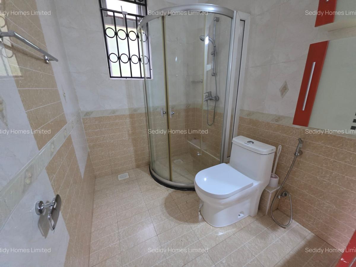 4 Bed House with En Suite in Thigiri - 8