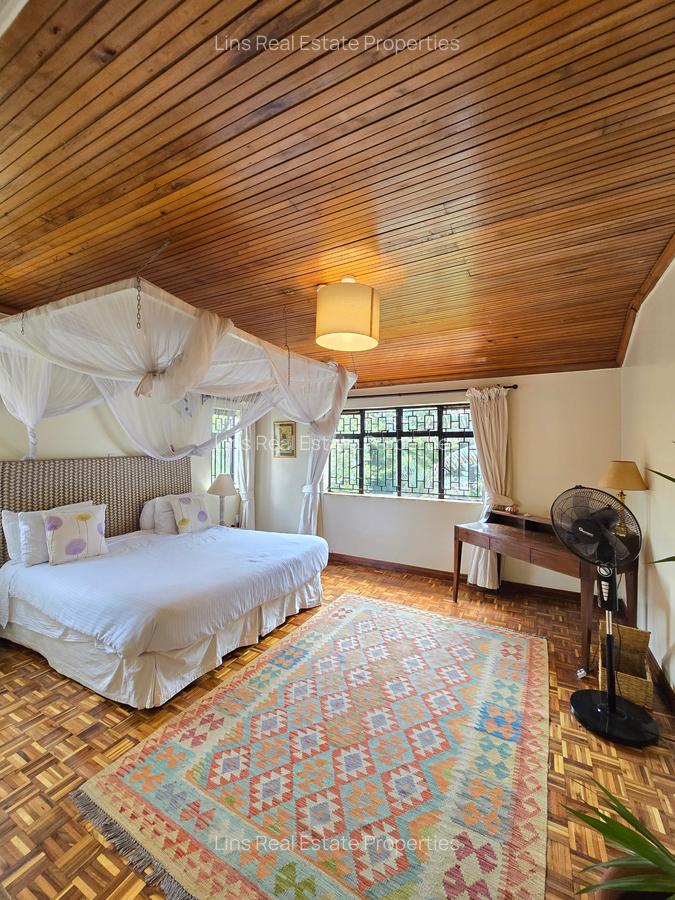 5 Bed House with En Suite in Runda - 15