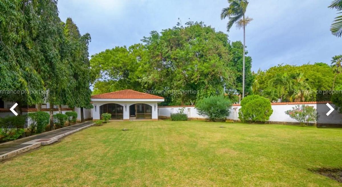 5 Bed Villa with En Suite at Mombasa - 9