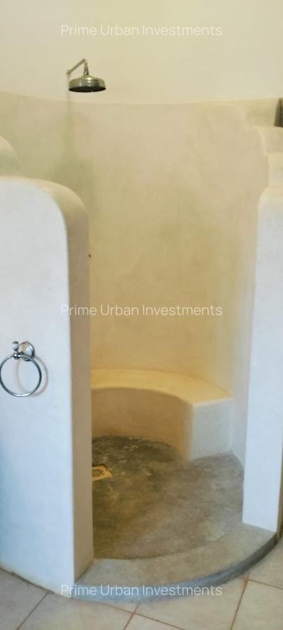3 Bed House with En Suite in Watamu - 9