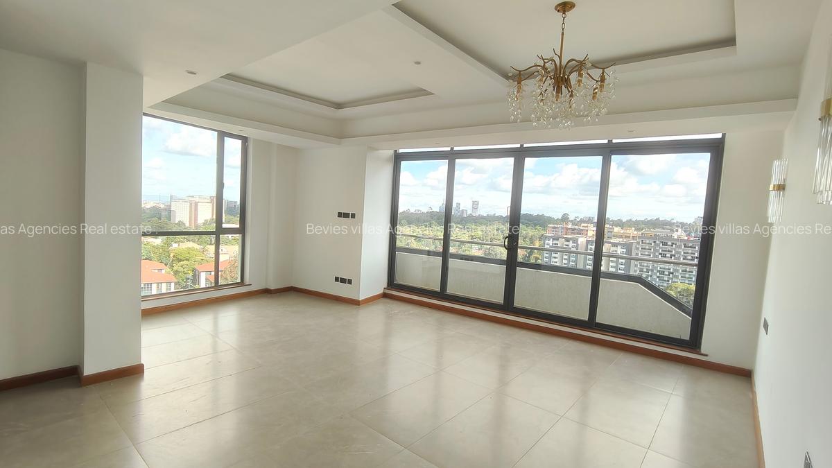 3 Bed Apartment with En Suite at Riverside - 14